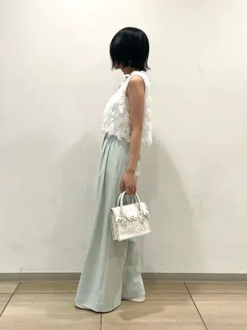 GRACE CONTINENTAL yoshi コーディネート画像