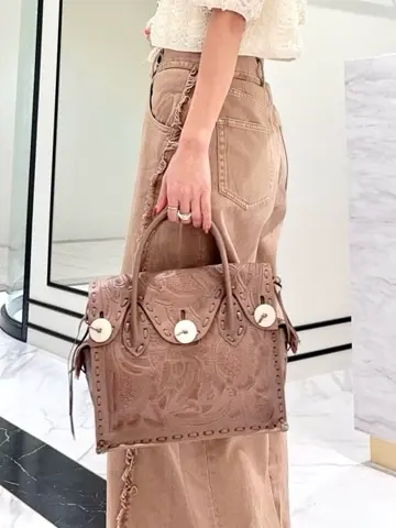 GRACE CONTINENTAL yukimi yonee コーディネート画像