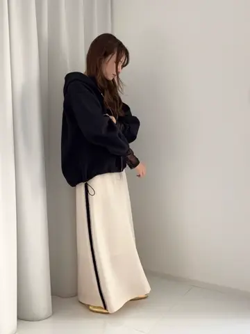 GRACE CONTINENTAL Hikaru Okada コーディネート画像