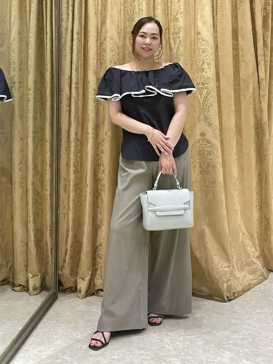 GRACE CONTINENTAL 泉　敦子 コーディネート画像