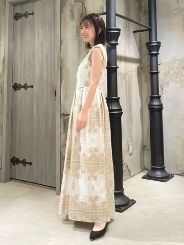 GRACE CONTINENTAL minami コーディネート画像