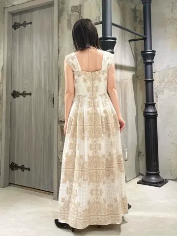 GRACE CONTINENTAL minami コーディネート画像