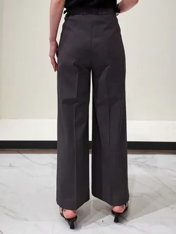 GRACE CONTINENTAL 今野　志保 コーディネート画像