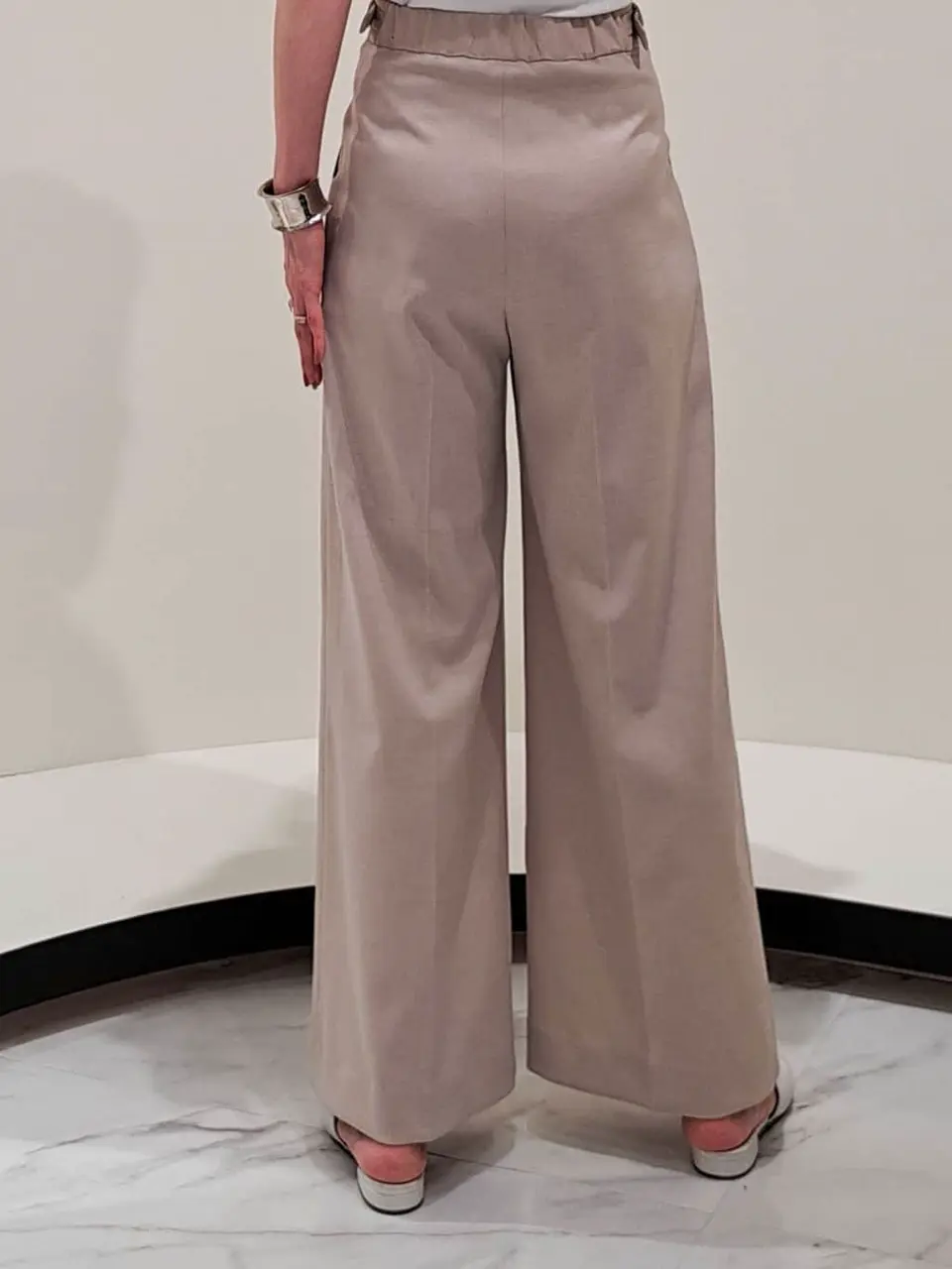 GRACE CONTINENTAL 今野　志保 コーディネート画像