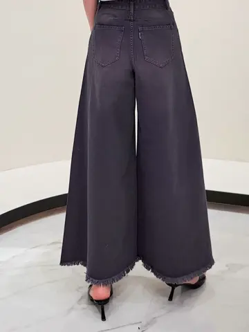 GRACE CONTINENTAL 今野　志保 コーディネート画像