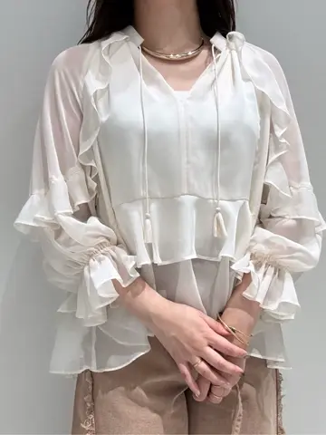 GRACE CONTINENTAL MOMOKO コーディネート画像