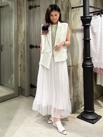 GRACE CONTINENTAL 志田　悠 コーディネート画像