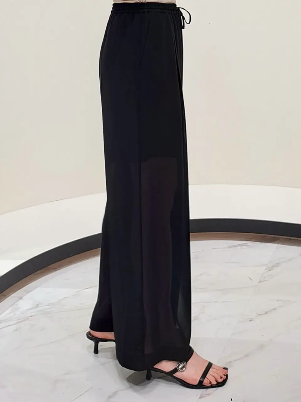 GRACE CONTINENTAL 今野　志保 コーディネート画像