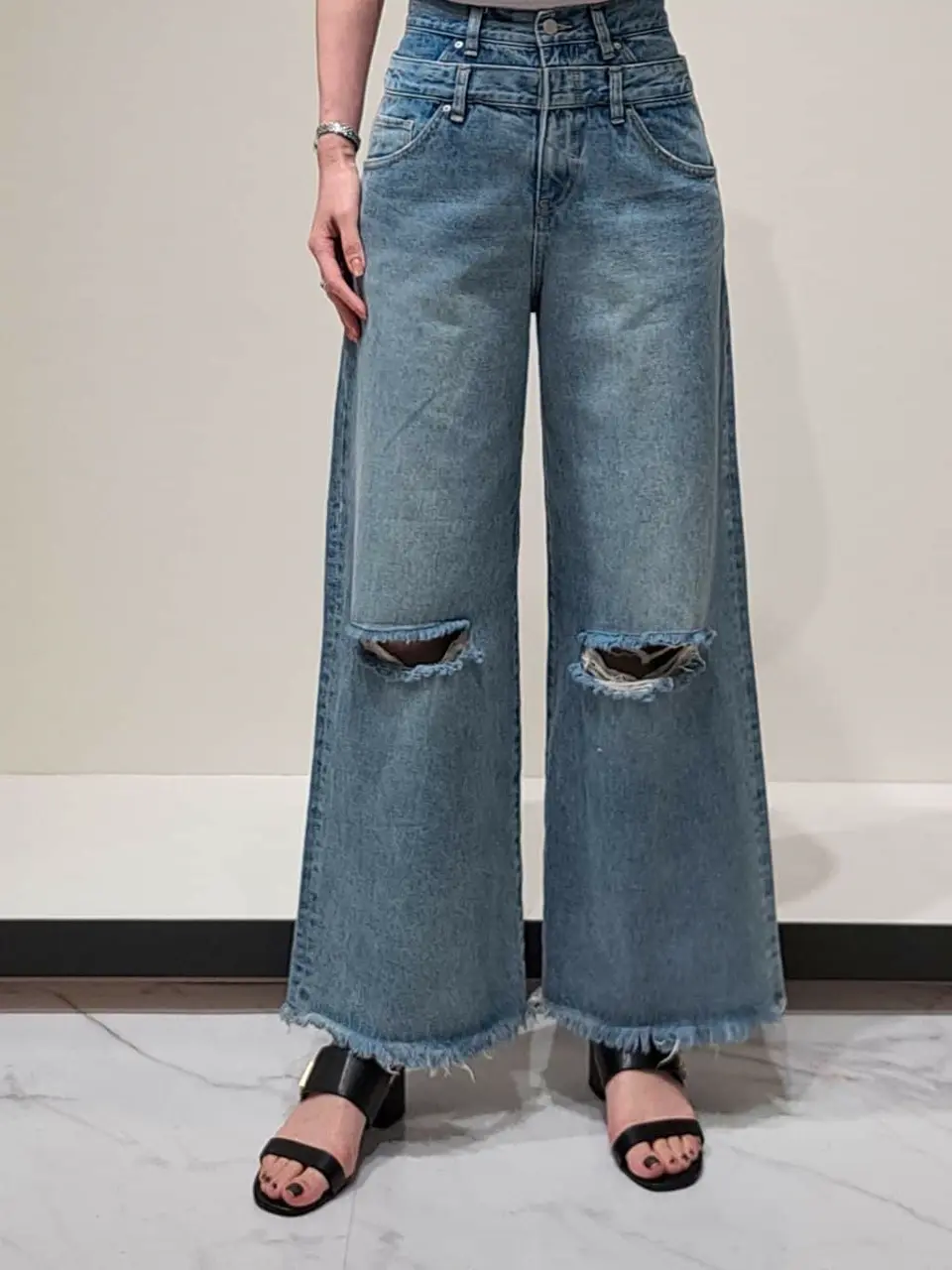 GRACE CONTINENTAL 今野　志保 コーディネート画像