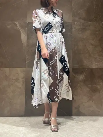 GRACE CONTINENTAL 穐山　香織 コーディネート画像