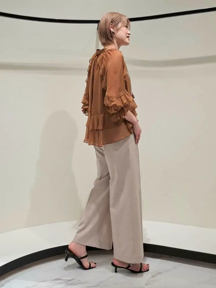 GRACE CONTINENTAL 今野　志保 コーディネート画像