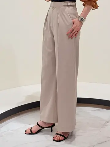 GRACE CONTINENTAL 今野　志保 コーディネート画像