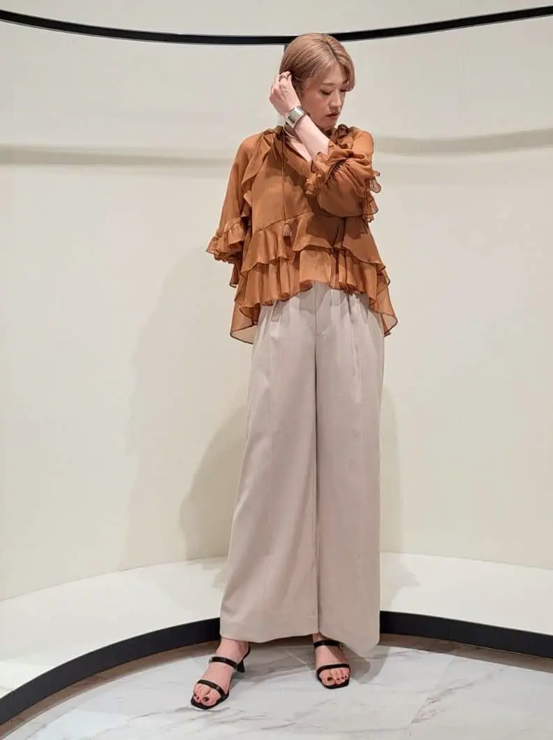 GRACE CONTINENTAL 今野　志保 コーディネート画像