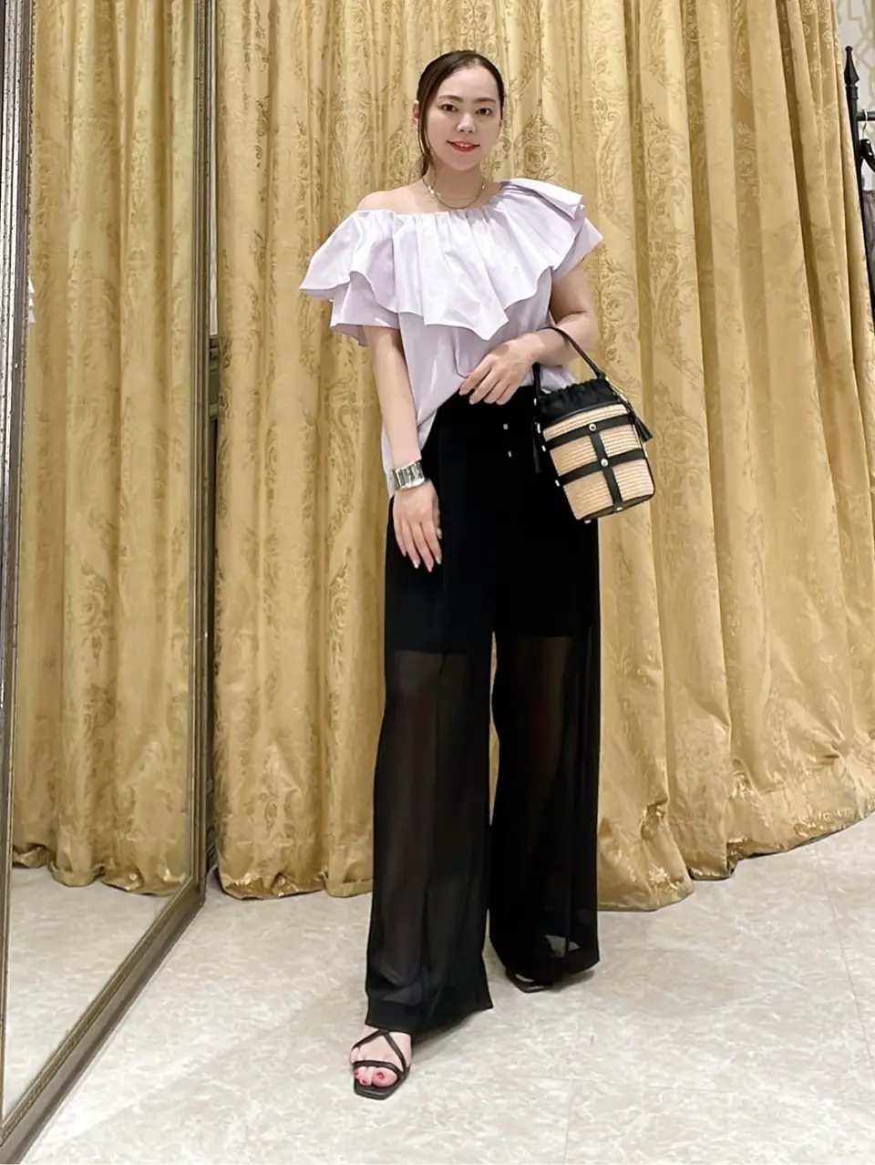 GRACE CONTINENTAL 泉　敦子 コーディネート画像