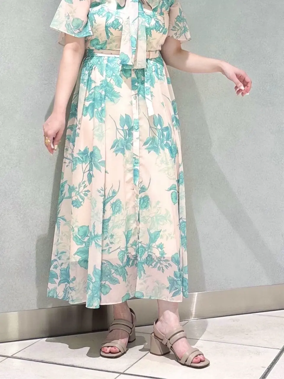 GRACE CONTINENTAL SAYUMI Nagashima コーディネート画像