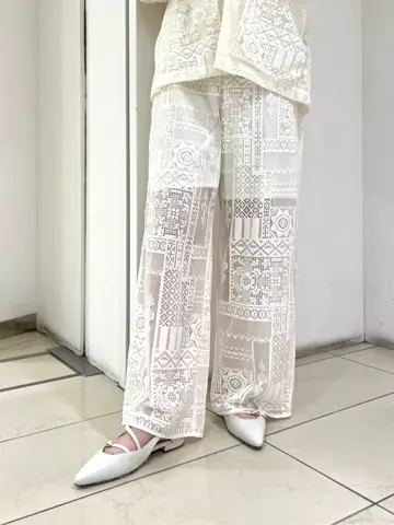 GRACE CONTINENTAL yoshi コーディネート画像