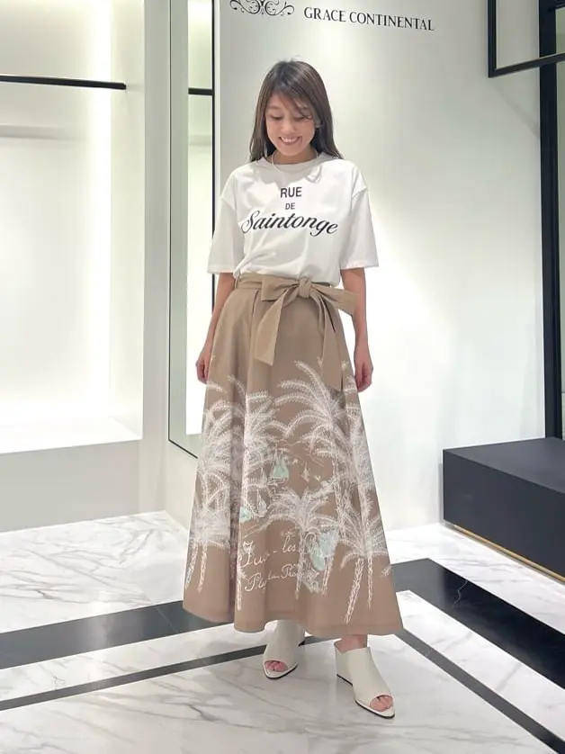 GRACE CONTINENTAL yukimi yonee コーディネート画像