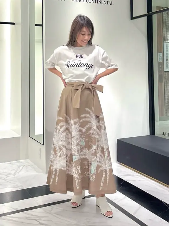 GRACE CONTINENTAL yukimi yonee コーディネート画像