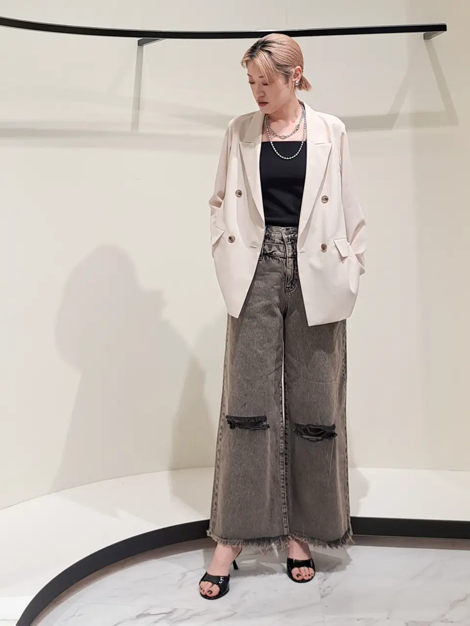 GRACE CONTINENTAL 今野　志保 コーディネート画像