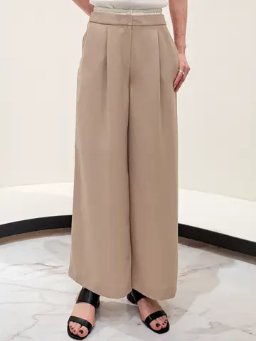 GRACE CONTINENTAL 今野　志保 コーディネート画像