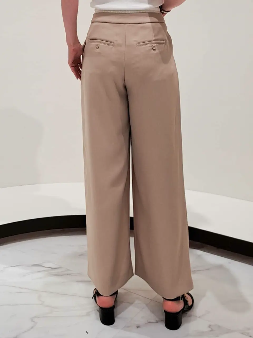 GRACE CONTINENTAL 今野　志保 コーディネート画像