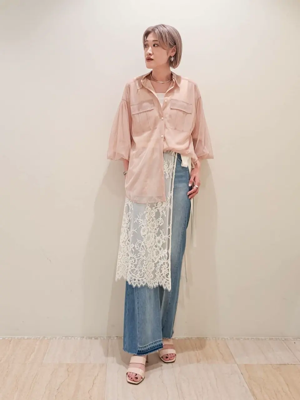 GRACE CONTINENTAL 今野　志保 コーディネート画像