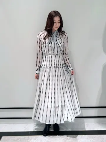 GRACE CONTINENTAL MOMOKO コーディネート画像