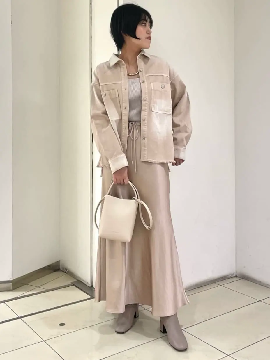 GRACE CONTINENTAL yoshi コーディネート画像