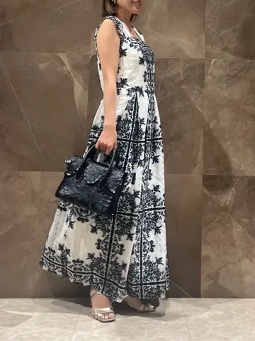 GRACE CONTINENTAL 穐山　香織 コーディネート画像