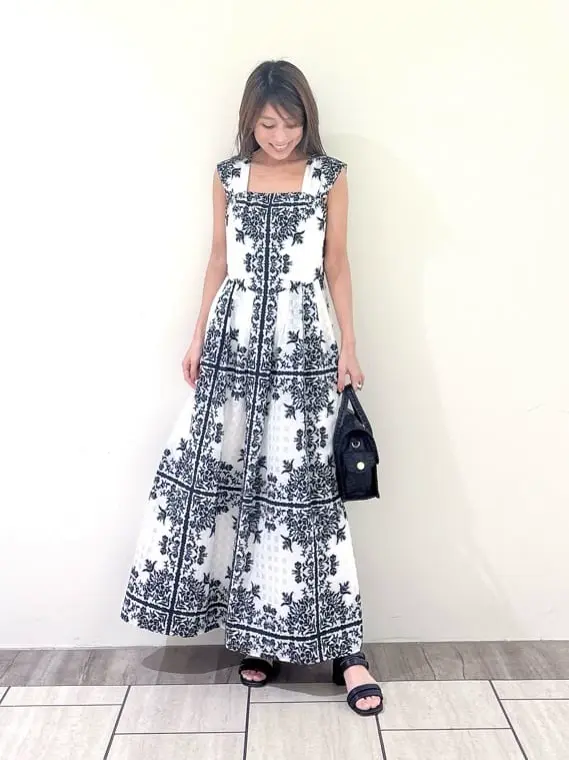 GRACE CONTINENTAL yukimi yonee コーディネート画像