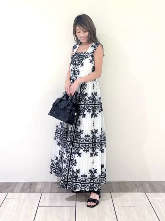 GRACE CONTINENTAL yukimi yonee コーディネート画像