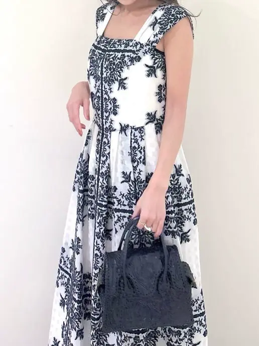 GRACE CONTINENTAL yukimi yonee コーディネート画像