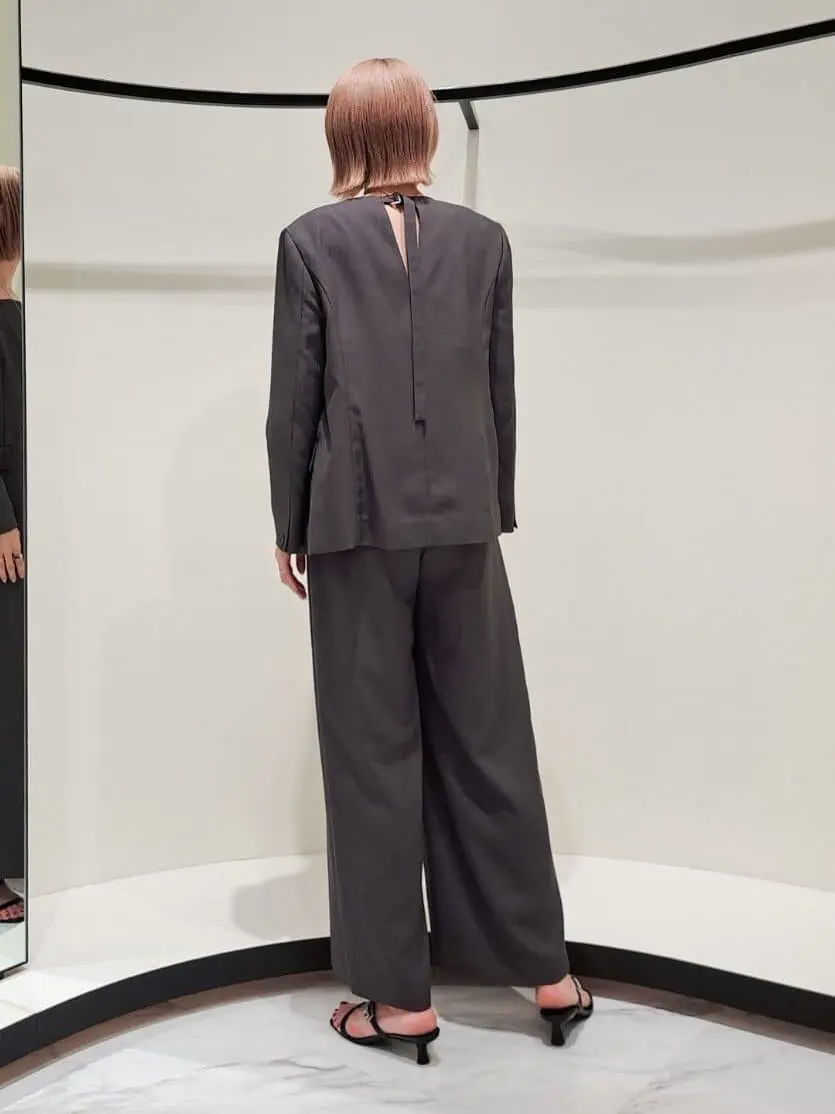 GRACE CONTINENTAL 今野　志保 コーディネート画像