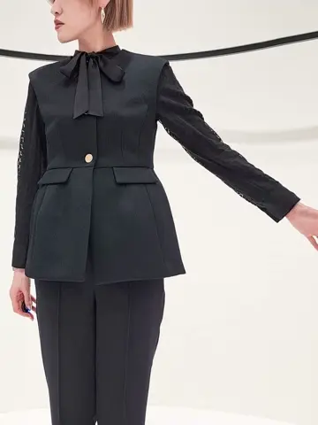 GRACE CONTINENTAL 今野　志保 コーディネート画像