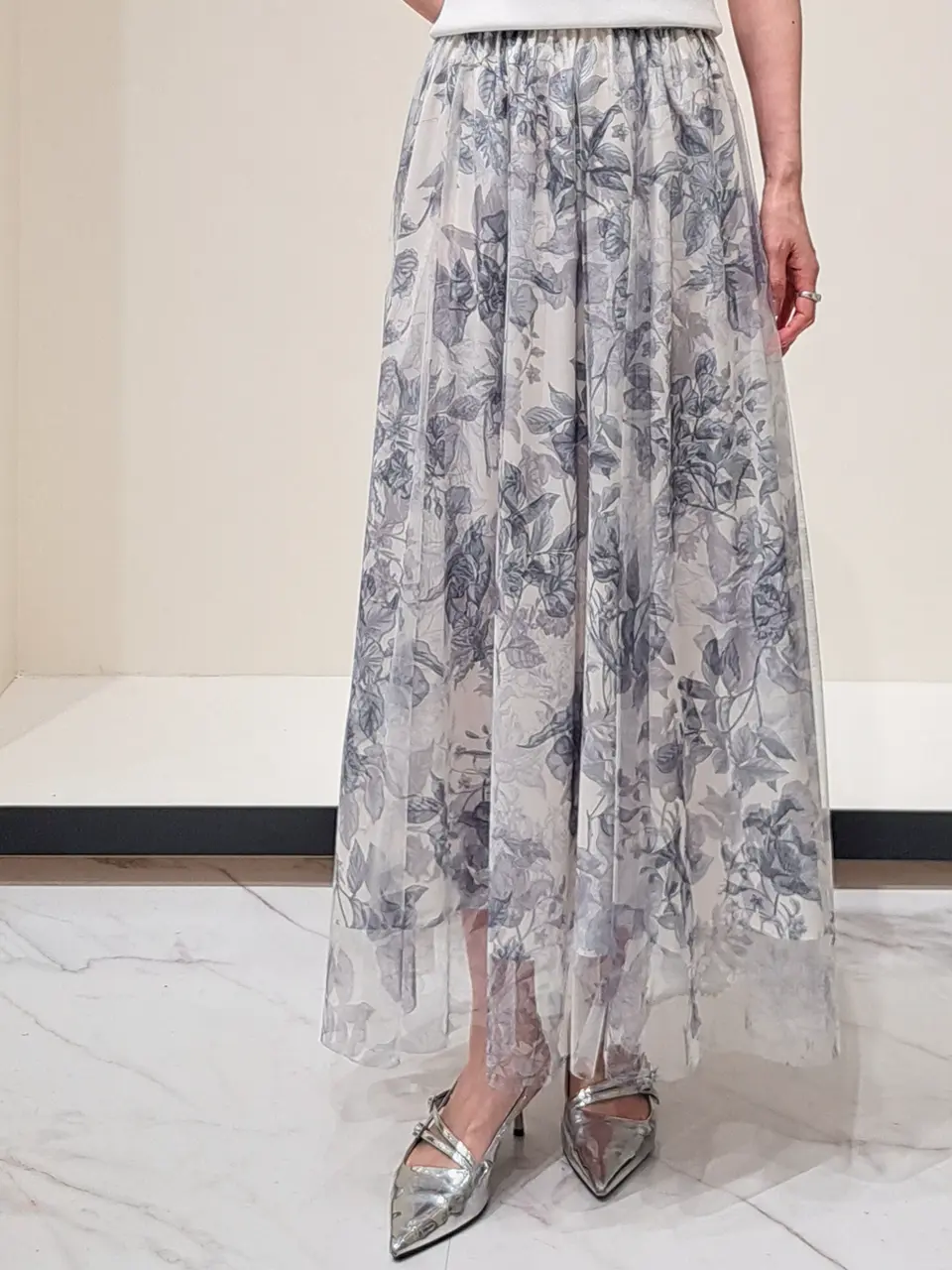 GRACE CONTINENTAL 今野　志保 コーディネート画像