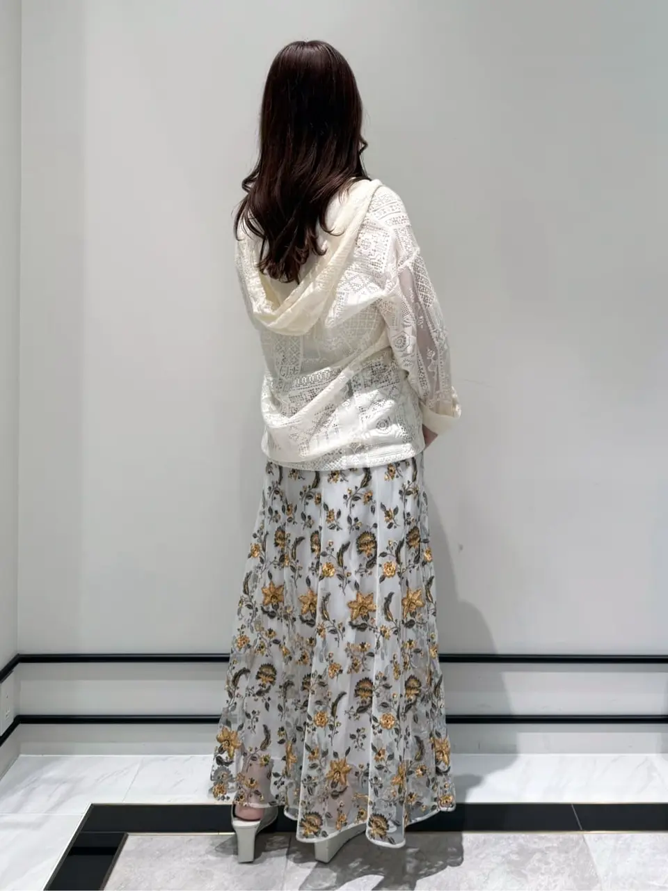 GRACE CONTINENTAL MOMOKO コーディネート画像