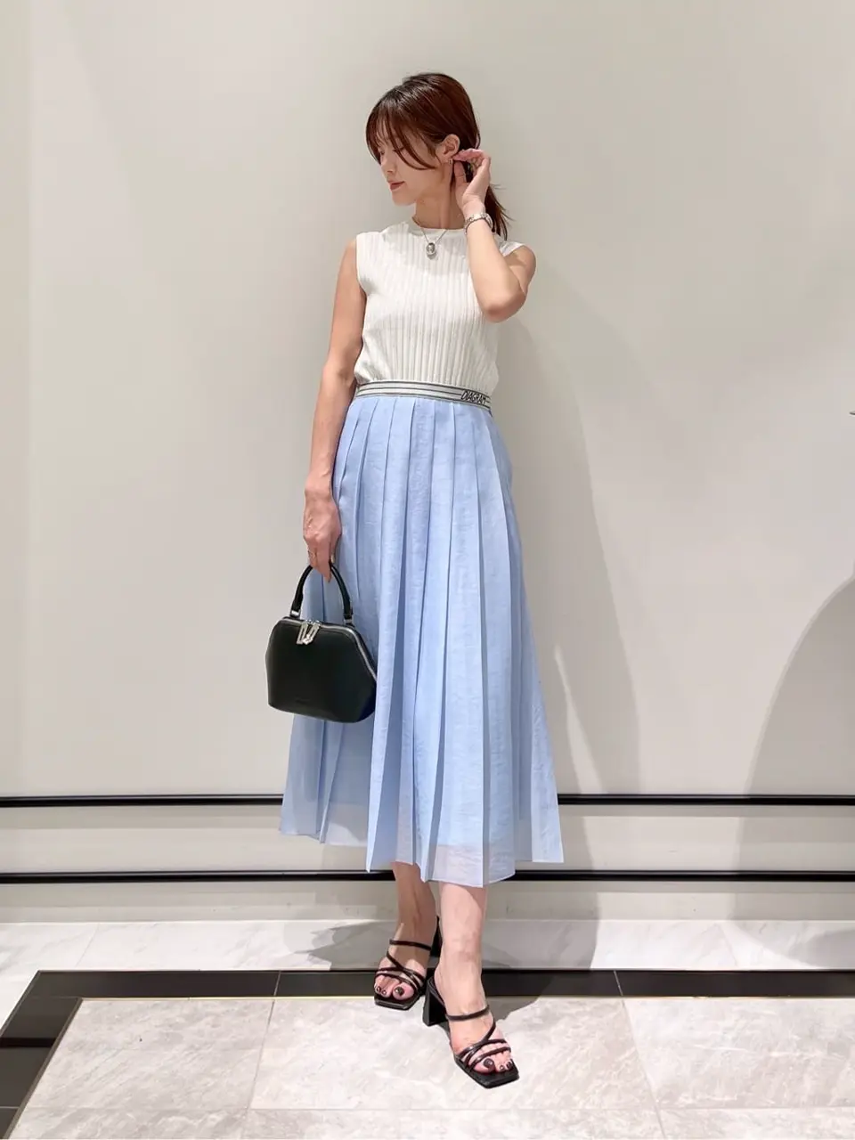 GRACE CONTINENTAL A.Kameyama コーディネート画像