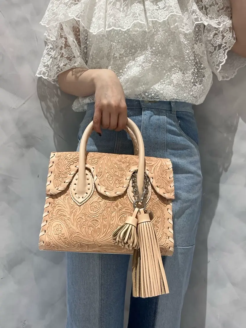 GRACE CONTINENTAL OZAWA コーディネート画像