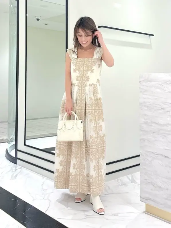 GRACE CONTINENTAL yukimi yonee コーディネート画像