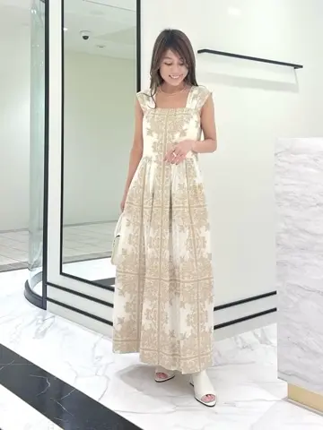 GRACE CONTINENTAL yukimi yonee コーディネート画像