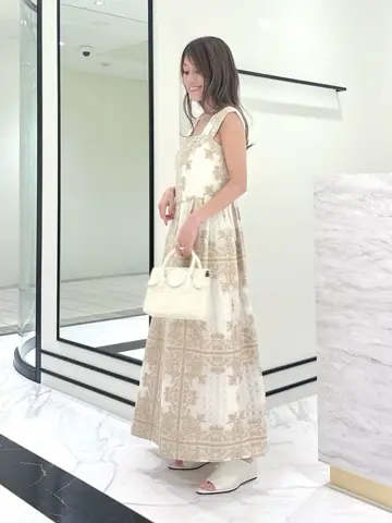 GRACE CONTINENTAL yukimi yonee コーディネート画像