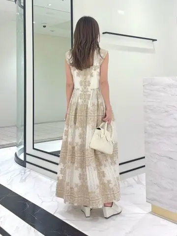 GRACE CONTINENTAL yukimi yonee コーディネート画像