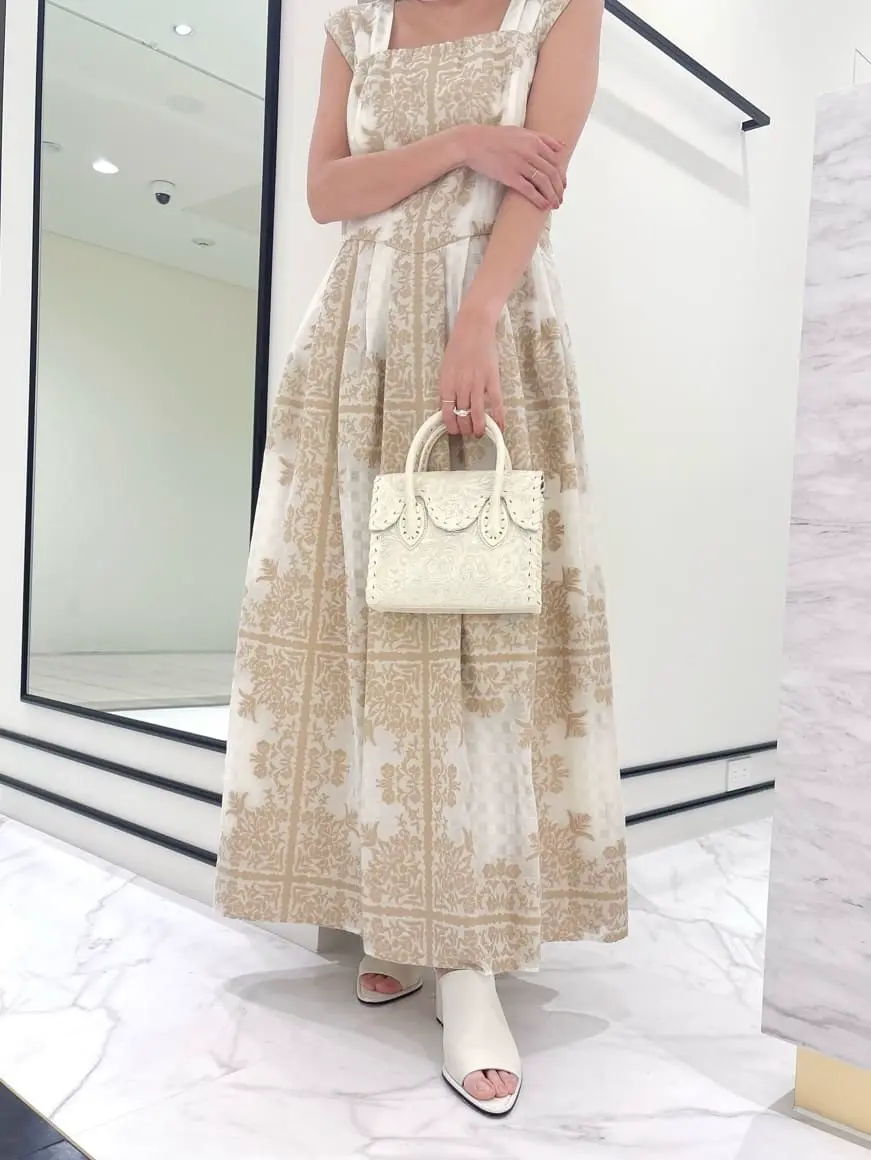 GRACE CONTINENTAL yukimi yonee コーディネート画像