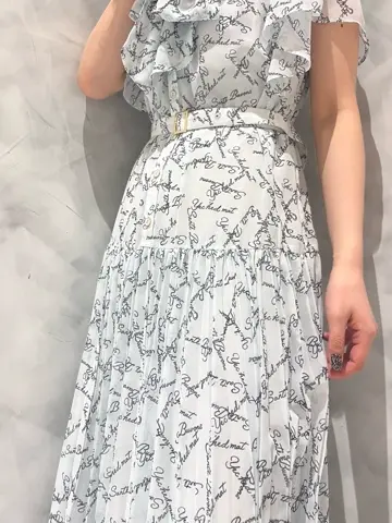 GRACE CONTINENTAL OZAWA コーディネート画像