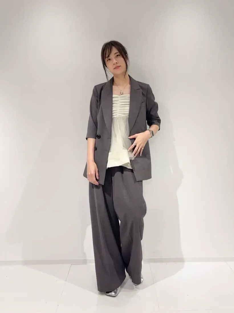 GRACE CONTINENTAL Hikaru Okada コーディネート画像