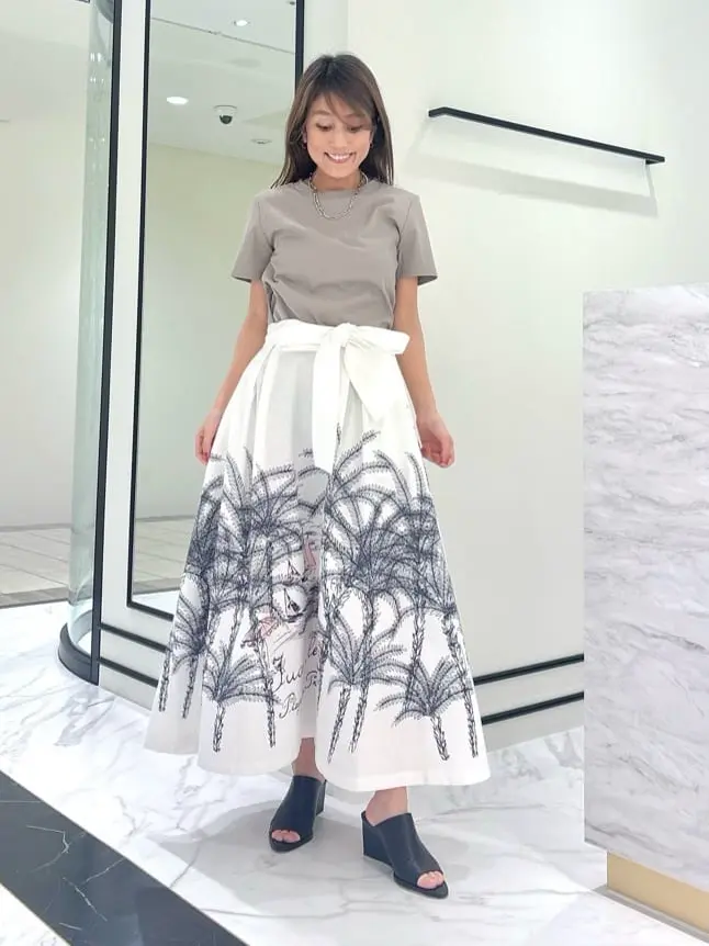 GRACE CONTINENTAL yukimi yonee コーディネート画像