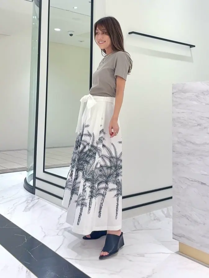 GRACE CONTINENTAL yukimi yonee コーディネート画像