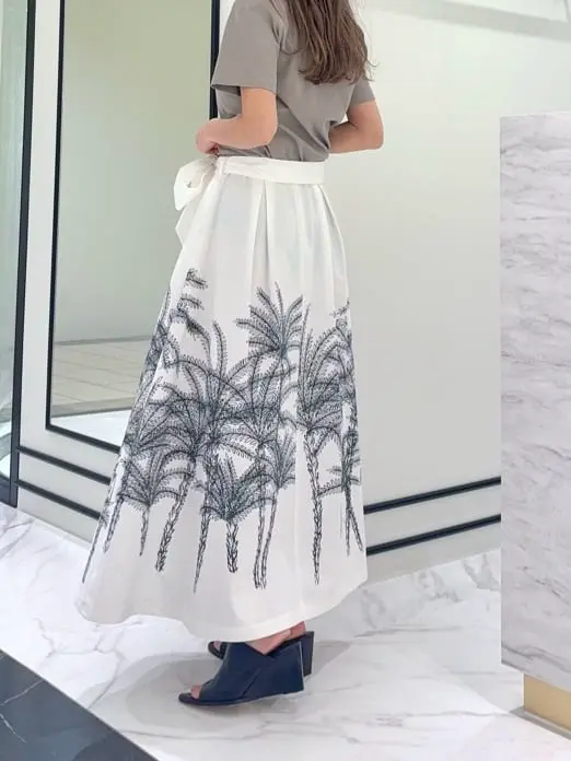 GRACE CONTINENTAL yukimi yonee コーディネート画像