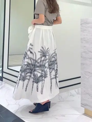 GRACE CONTINENTAL yukimi yonee コーディネート画像