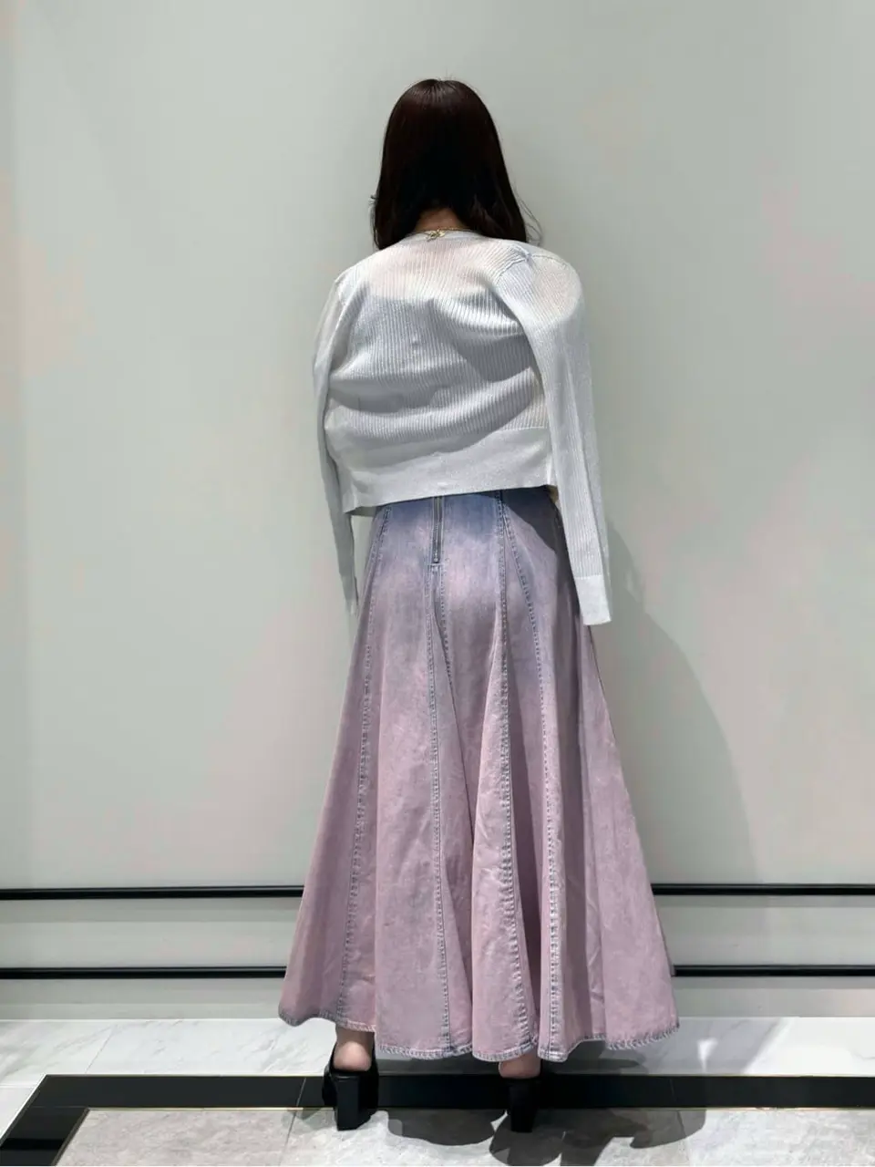 GRACE CONTINENTAL MOMOKO コーディネート画像